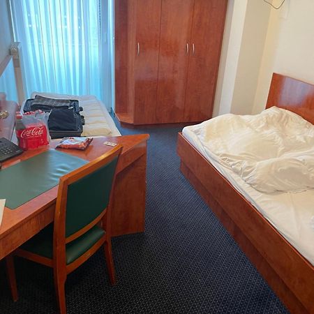 Hotel Merkenich Cologne Luaran gambar