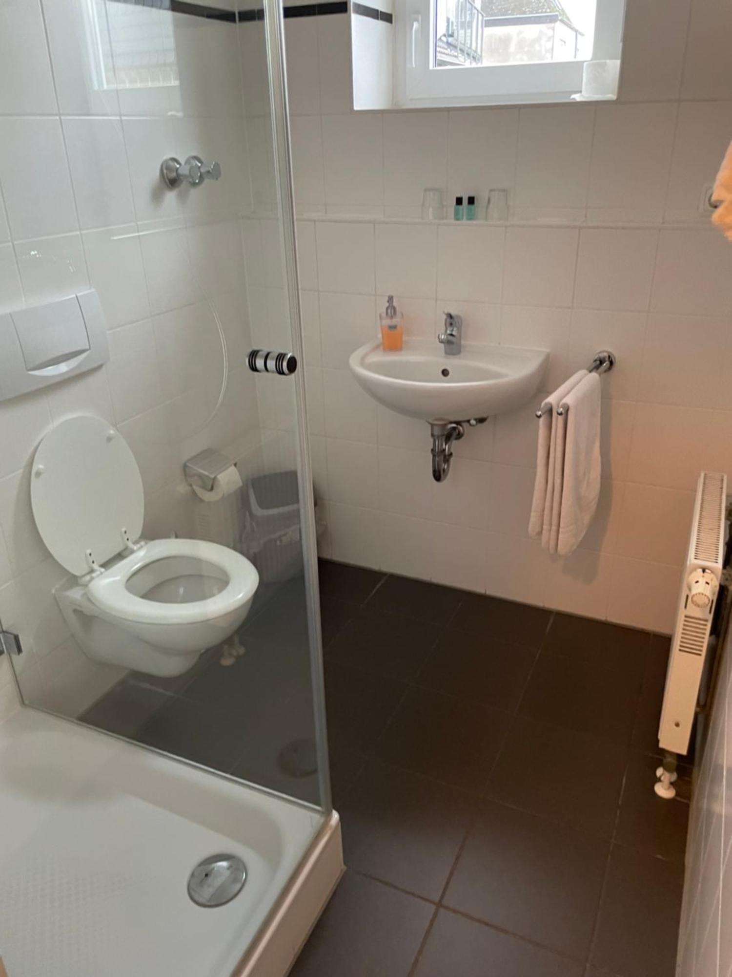 Hotel Merkenich Cologne Luaran gambar