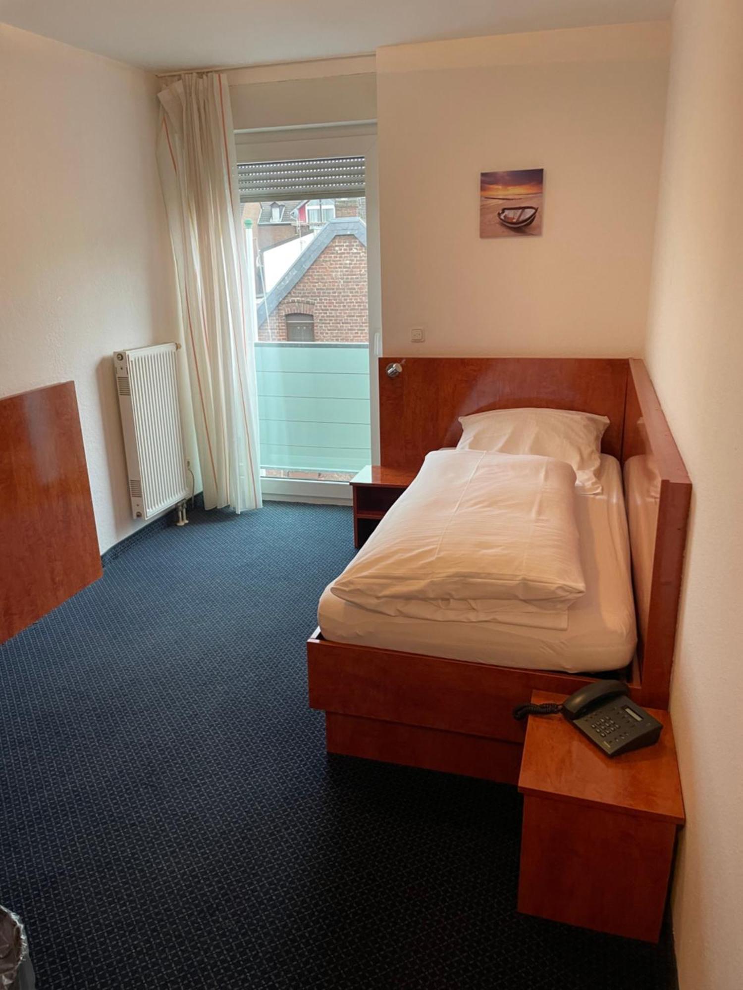 Hotel Merkenich Cologne Luaran gambar